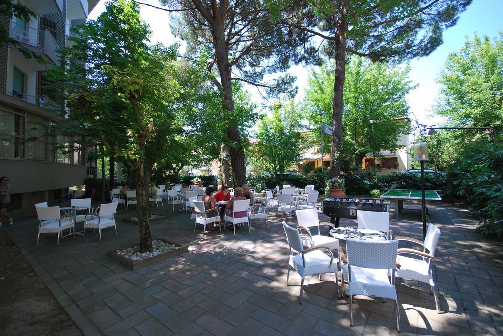 Hotel Plutone Cervia Exterior photo