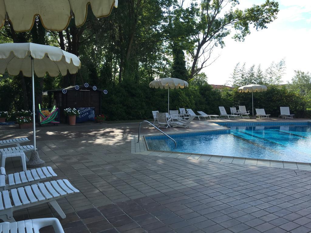 Hotel Plutone Cervia Exterior photo
